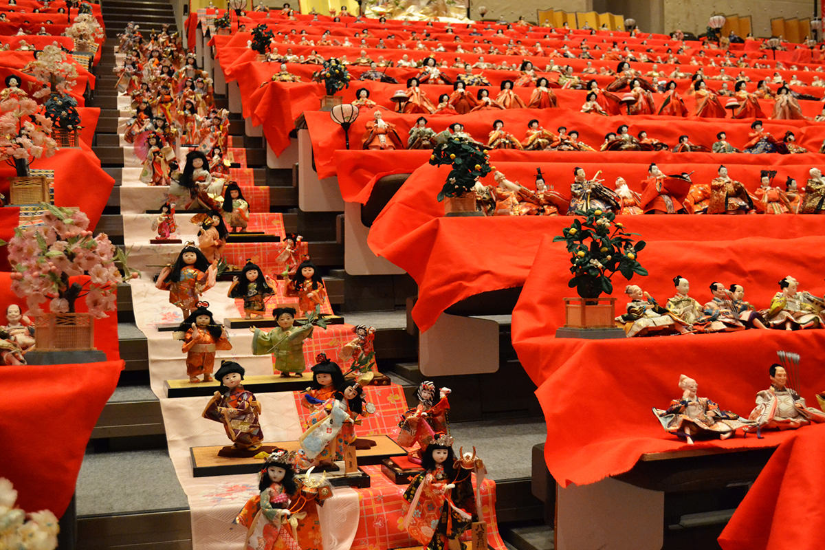 Oigami Onsen Hina Festival